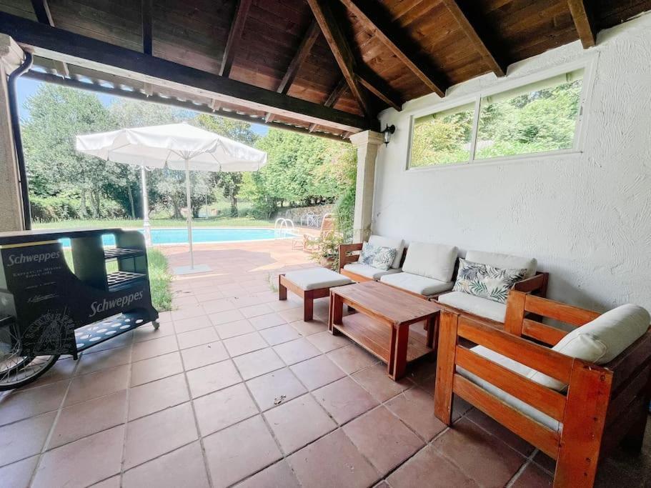 Villa Casa En El Campo Con Piscina Lousame